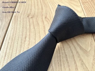 新品サンプル COMME CA MEN コムサメン 日本製 ソリッド レギュラー シルクネクタイ 09ネイビー Fサイズ 66NM04 定価13,200円