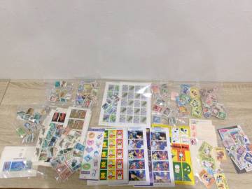 切手コレクション おまとめ 未使用切手 ハガキ 総額面 15223円分 他 戦前切手 印紙 海外記念切手 使用済み切手 等 現状品 激安 1円スタート