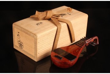 [URA]茶平一斎 作/花梨琵琶香合/共箱/4-1-32　(検索)骨董/漆器/漆塗/香合/合子/置物/香炉/香道具