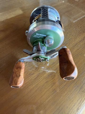 ダイワ ミリオネア SLPワークス　AIR STREAM CUSTOM 左巻き　中古品　ハンドルノブ SLP花梨　限定品レア品