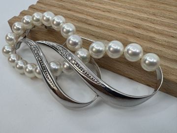 【0107】真珠　ブローチ　K14WG ダイヤ　0.13 18g ヴィンテージ アクセサリー