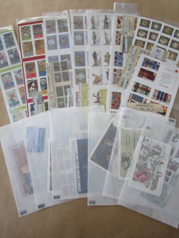 ★フランス　切手帳　セルフ糊　未使用　15点★