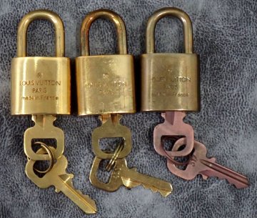 3点セット ヴィトン カデナ3つ 鍵6本 キーポルやスピーディ等で使用 ゴールド 451 317 321　262