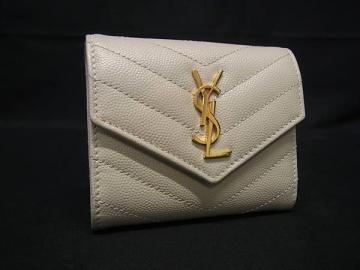1円 ■美品■ YVESSAINTLAURENT イヴサンローラン Vステッチ カサンドラ レザー 三つ折り 財布 ウォレット 小銭入れ アイボリー系 FX0551