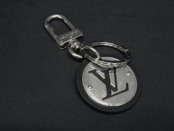 1円 ■美品■ LOUIS VUITTON ルイヴィトン M67362 LV サークル キーリング キーホルダー チャーム レディース メンズ シルバー系 FV7676