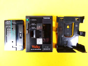 (MT-3) TOSHIBA 東芝 KT-AS2 walky ポータブルカセットプレーヤー 音響機器 オーディオ ※ジャンク/通電OK！ @送料600円 (11)
