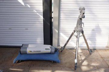 [SK][Ｌ57515-ら] FUJINON BINOCULAR フジノン 双眼鏡 25&times;150 2.7&deg; ED 大型双眼鏡 架台 三脚セット 天体望遠鏡 ケース、取扱説明書付き