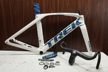 □TREK トレック MADONE SLR GEN6 P1 カーボンフレーム サイズ54 2020年