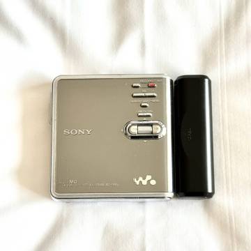 ソニー MDウォークマン MZ-RH10 ジャンク　外付け単三電池ケース EBP-RH10 セット