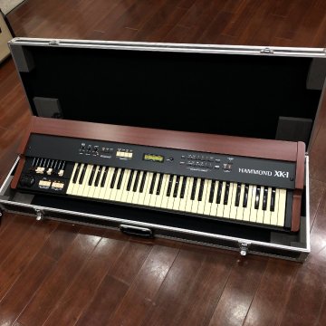 m001 Omote(200) HAMMOND XK-1 ハモンドオルガン シンセサイザー ハードケース付 通電確認 現状渡し SUZUKI 鈴木楽器 店頭引取歓迎