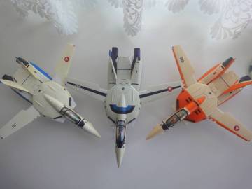 YAMATO 1/60 超時空要塞マクロス VF-1Ｄ、VF-1Ａ(マクシミリアン・ジーナス)、1Ｓ(マクシミリアン・ジーナス) ジャンク品 計3機
