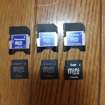 SDカード ミニ1GB.16GB.128GB各1枚 アダプター付き
