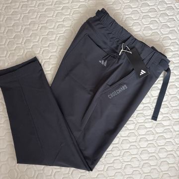 Mサイズ新品定価12100円　adidas golf アディダスゴルフ　メンズ　2024AW 秋冬　テーパードパンツ　ストレッチゴルフパンツ　グレー系