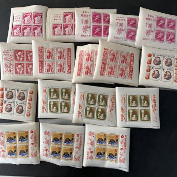 【お年玉郵便切手まとめて】 小型シート 年賀切手　昭和26年〜　 おきなの面など　未使切手　日本切手 当時物 アンティーク　★5