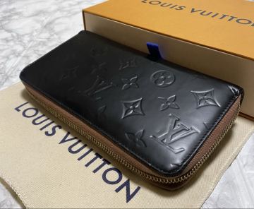 【正規品】鑑定済み　ルイヴィトンLVヴェルニラウンドファスナー／シリアル番号ＭＩ０１２３