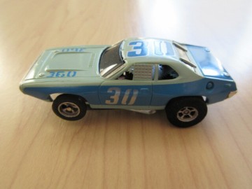 AFX Plymouth Road Runner Stock Car 薄青/濃青 1972-79（H.Oサイズ） 走行品