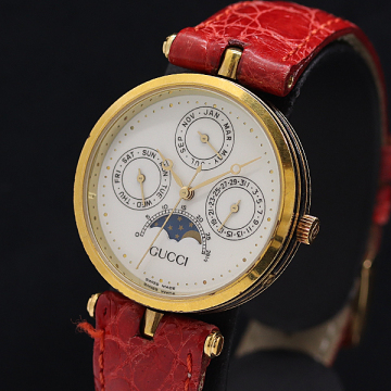 1円 グッチ ムーンフェイズ トリプルカレンダー QZ ホワイト文字盤 レディース腕時計 2000000 2NBG KMT