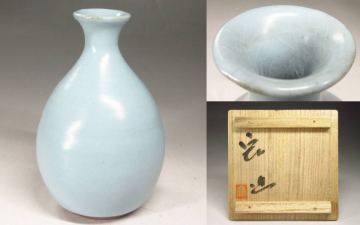 【漸】コレクター委託出品　人間国宝『中島宏』造　青磁徳利　共箱　栞付き　弓野窯　酒器　酒杯【HY3155】