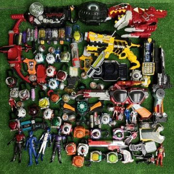43 仮面ライダービルド 仮面ライダーゴースト 仮面ライダー鎧武 など 特撮 戦隊ヒーロー 変身ベルト 武器 フィギュア 超大量 まとめ売り