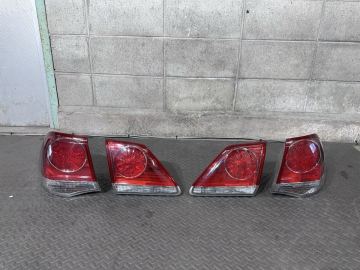 200系クラウン　後期テールランプ　美品 左右セット