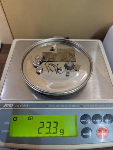 歯科用金属　撤去冠　23.3ｇ　１円スタート　銀歯　金パラ　スクラップ　歯科廃金属　１円　パラジウム合金　素材　彫金　銀　シルバー