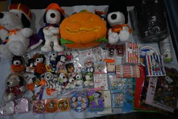 ★スヌーピー/雑貨色々/総数約５０点以上/ハロウィーン、バレンタイングッズ多数/新品未使用品/W★