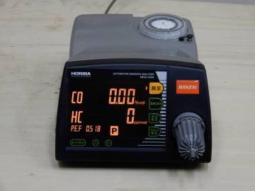 校正済正常動作品 HORIBA CO HC 自動車排気ガステスター MEXA-３２４M　 認証工場基準工具　排ガステスター　堀場 R