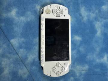 ★SONY ソニー PSP-2000 プレイステーションポータブル PSP ゲーム機 本体