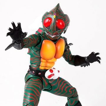 開封済み美品 S .H Figuarts 真骨彫製法 仮面ライダーアマゾン