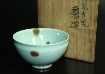 【江】諏訪蘇山 飛青磁茶碗 口径約12㎝&times;高さ6.5㎝ 在銘 共箱 古美術品(茶道具抹茶碗)XZ1025 OTnvdf CTldba