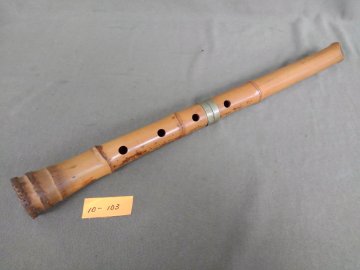 ★１０―１０３★尺八　詳細不明 全長約56cm 分割式 竹筒 赤漆 朱漆　古美術 [60]