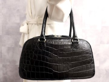 ●超美品●JRA 認定●マット クロコダイル 本 ワニ 革●トート ハンド バッグ●黒●シルバー金具●腕掛け●かばん●Js64843