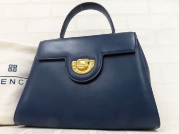 ◆超美品◆GIVENCHY ジバンシィ◆カーフ レザー 本革◆ハンド バッグ◆ネイビー ゴールド金具◆トップハンドル◆フラップ◆A15920