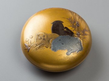 【五】時代物 木製金漆 三子狗蒔絵梨地丸香合 江戸中期 仕覆付 箱付