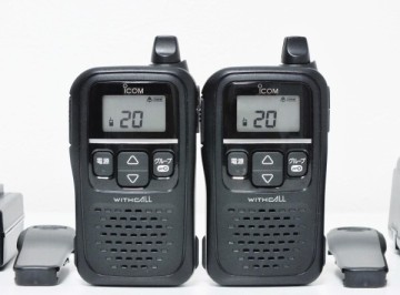 ICOM　IC-4110　特定小電力トランシーバー　充電器・バッテリー付き　2台セット