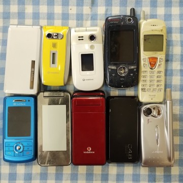 ★ 携帯電話 いろいろ 10個セット ジャンク出品 1円スタート SoftBank など ガラケー 携帯 まとめ売り レトロ アンティーク mobile phone