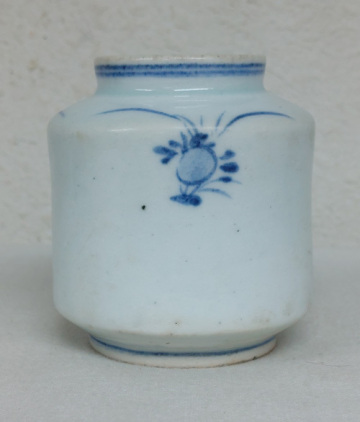 李朝期　分院窯産　白磁染付け蘭草文　薬器　薬壷　祭器　検　朝鮮陶磁高麗青磁酒器初期伊万里唐津志野　