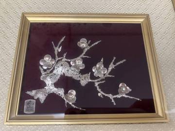 [K0311]【現状品】嘉山 純銀 梅 額装 額 額入り 飾り額 絵画 銀細工 貴金属画 金属工芸