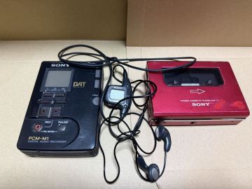 【動作未確認】 SONY WALKMAN PCM-M1 イヤホン付き　DATレコーダー　WM-DD 2台セット