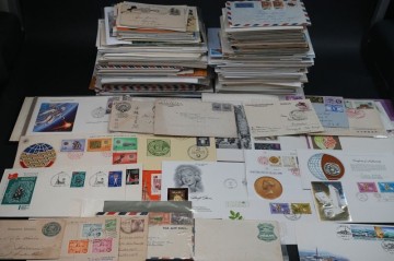 (717)古い外国切手エンタイアFDC初日カバー小型シートマキシマムカード大量約4.2kgソ連イギリスアメリカチェコスロバキアカナダ&rarr;日本金箔