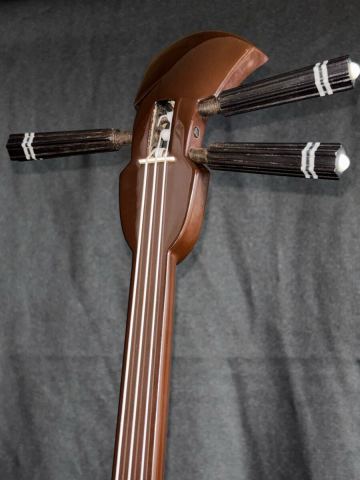 ※3/8迄　懐かしいウルミ塗りの八重山黒木　稍タマイ真壁型三線　両面本皮張　昭和期三線　 沖縄三線　演奏確認済み