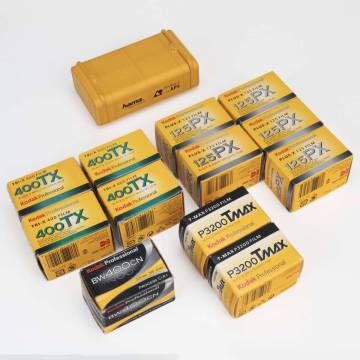 コダック フィルム 期限切れ 未使用 白黒35mmフィルム