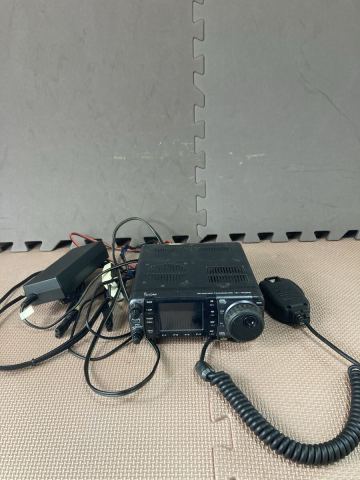 1円 アイコム TRANSCEIVER IC-7000 無線機 トランシーバー アマチュア無線 通電確認済み　現状品