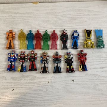 ヲ477【60】1円～ スーパー戦隊 海賊戦隊 ゴーカイジャー レンジャーキーセット　ムービーエディション 細かな傷有