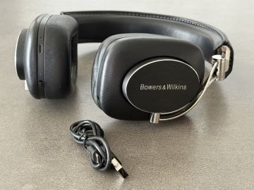 Bowers & Wilkins ヘッドホン 