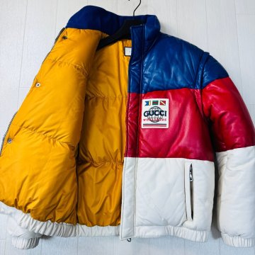 未使用並/48 L相当★グッチ GUCCI 羊革 オールレザー ダウンジャケット ブルゾン 2WAYベスト アウター 肉厚 ロゴワッペン メンズ 青赤白
