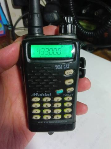 格安スタート！ Maldol 430Mhzハンディトランシーバー TMH-71 動作品　送料無料