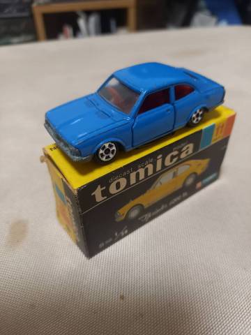 黒箱トミカNO11トヨタスプリンター1200SL貴重な香港製当時物