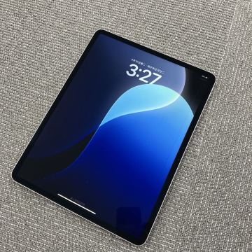 iPad Air M2 13インチ 128GB Cellular E-047