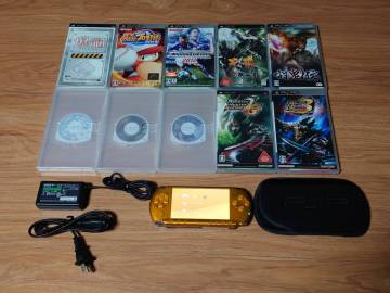 PSP 3000 ブライトイエロー 金色 バッテリー 充電器 ソフト10本 セット